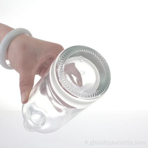 Bouteilles d&#39;eau en verre avec logo personnalisé